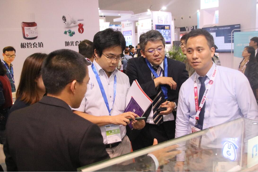 听说有人在翔通展台被挤掉鞋，您信吗？